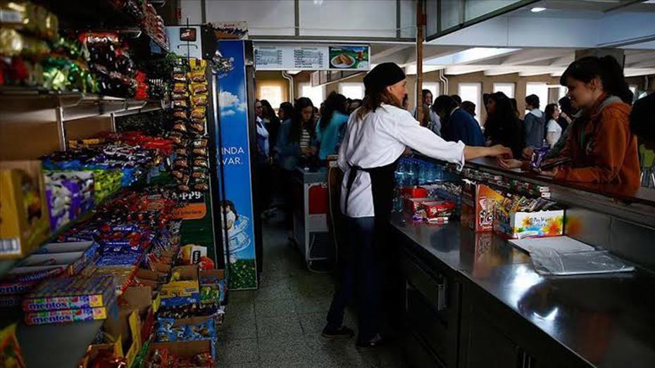 Okul Kantinlerindeki Fiyatlar Açıklandı: Tost Ayran 130 Lira, Yeni Eğitim Yılı İkinci Dönem İçin Belirlendi