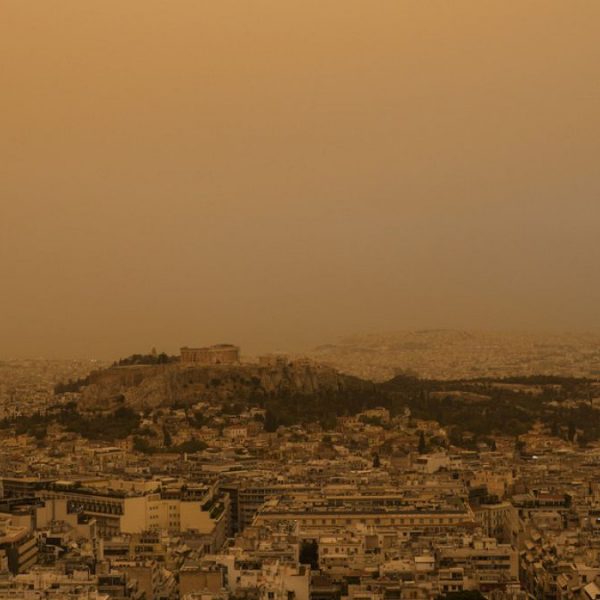 Sahra Çölü toz bulutu Yunanistan'ı turuncuya boyadı;  Türkiye'de hava kalitesinin bozulması