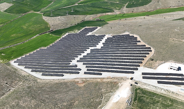Selçuklu Belediyesi'nin enerji verimliliği ve çevre koruma çalışmaları kapsamında yürüttüğü çalışmalardan biri olan Bağrıkurt güneş enerjisi santrali projesinde enerji üretimine başlandı – GÜNDEM