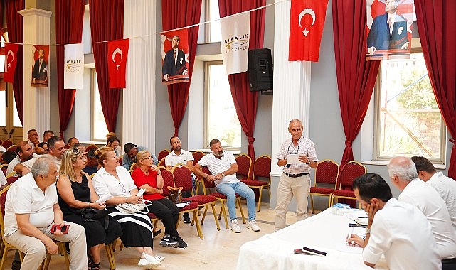 Ayvalık Belediyesi'nin “2025-2029 Stratejik Planı” toplantısı İsmet İnönü Kültür Merkezi'nde yapıldı – GÜNDEM