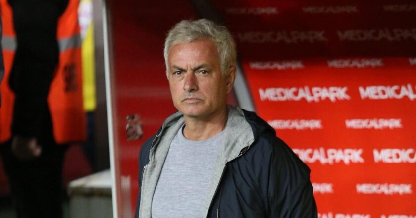 Jose Mourinho: Yediğimiz gol öncesinde arkadan bir baskı vardı