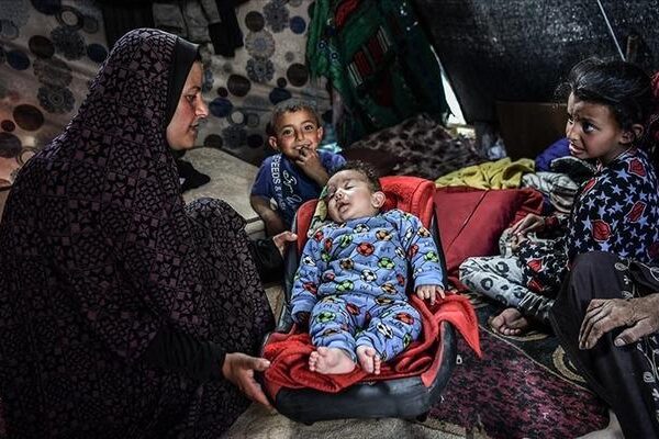 İsrail ablukası altındaki Gazze’de iki bebek daha açlıktan hayatını kaybetti
