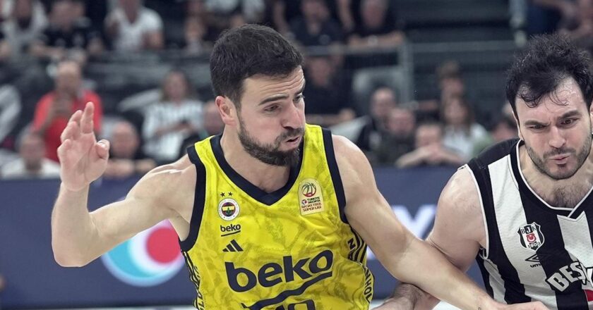 Fenerbahçe Beko Kaptanı Melih Mahmutoğlu: Seyircimizin önünde kupayı kazanmak istiyoruz