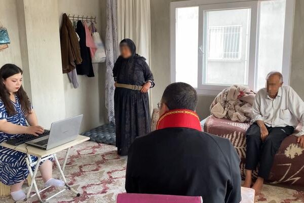 Sağlık sorunları nedeniyle mahkemeye gidemedi, ifadesi evinde alındı