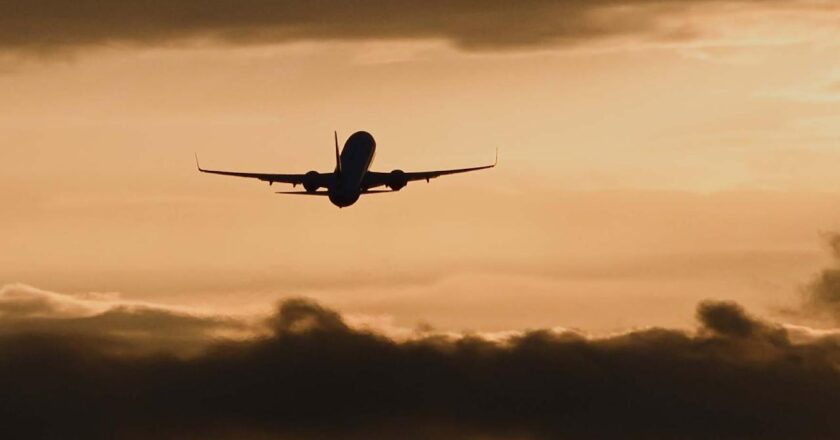 Tayvan hava yolu şirketi, hayatını kaybeden çalışanından izin belgesi istediği için özür diledi