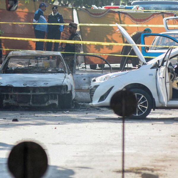 Pakistan’da mahkeme binası önünde patlama! 12 kişi hayatını kaybetti, 27 kişi yaralandı