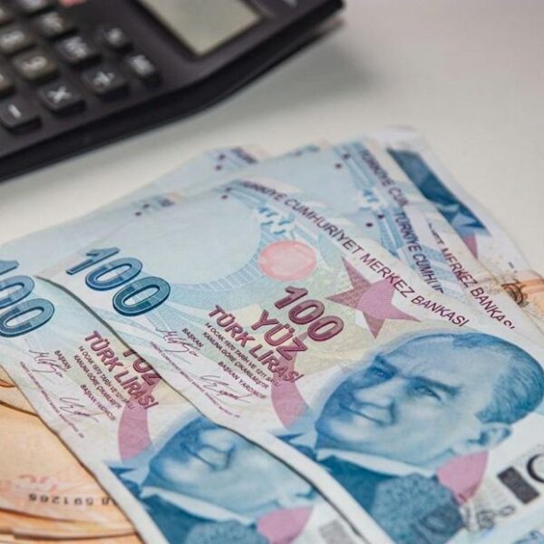 Memur ve emeklilere ek zam gelecek mi? 2026 maaş artışı ne düzeyde olacak?