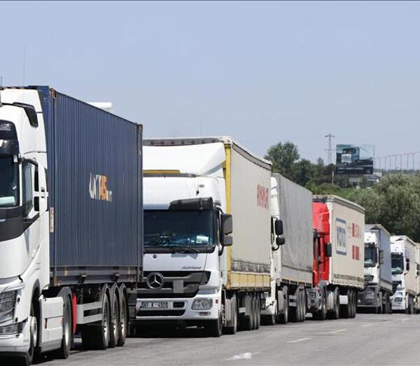 Ticaret Bakanlığı’ndan flaş açıklama: Sınır geçişleri durduruldu, TIR’lar grev nedeniyle etkileniyor!